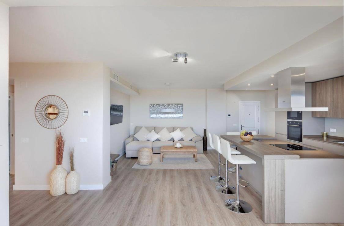 Amazing Duplex Next To The Beach In マルベーリャ エクステリア 写真