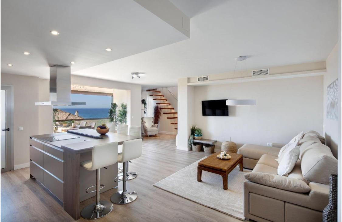 Amazing Duplex Next To The Beach In マルベーリャ エクステリア 写真